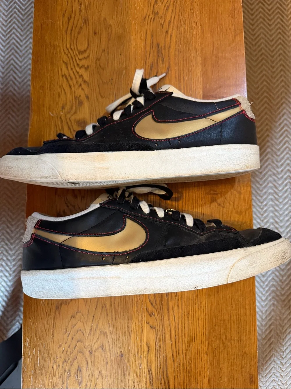 Nike Low-Top Sneakers ( Men’s)